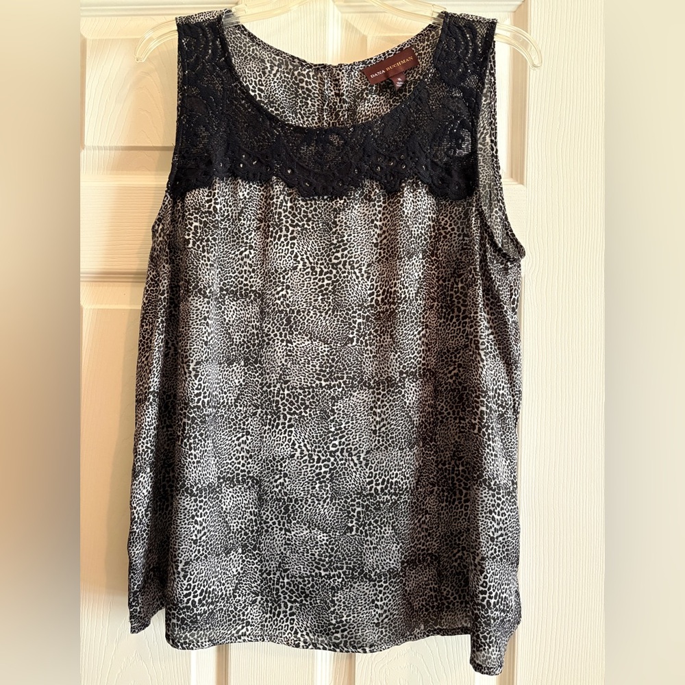 Dana Buchman Black and White Patterned Blouse